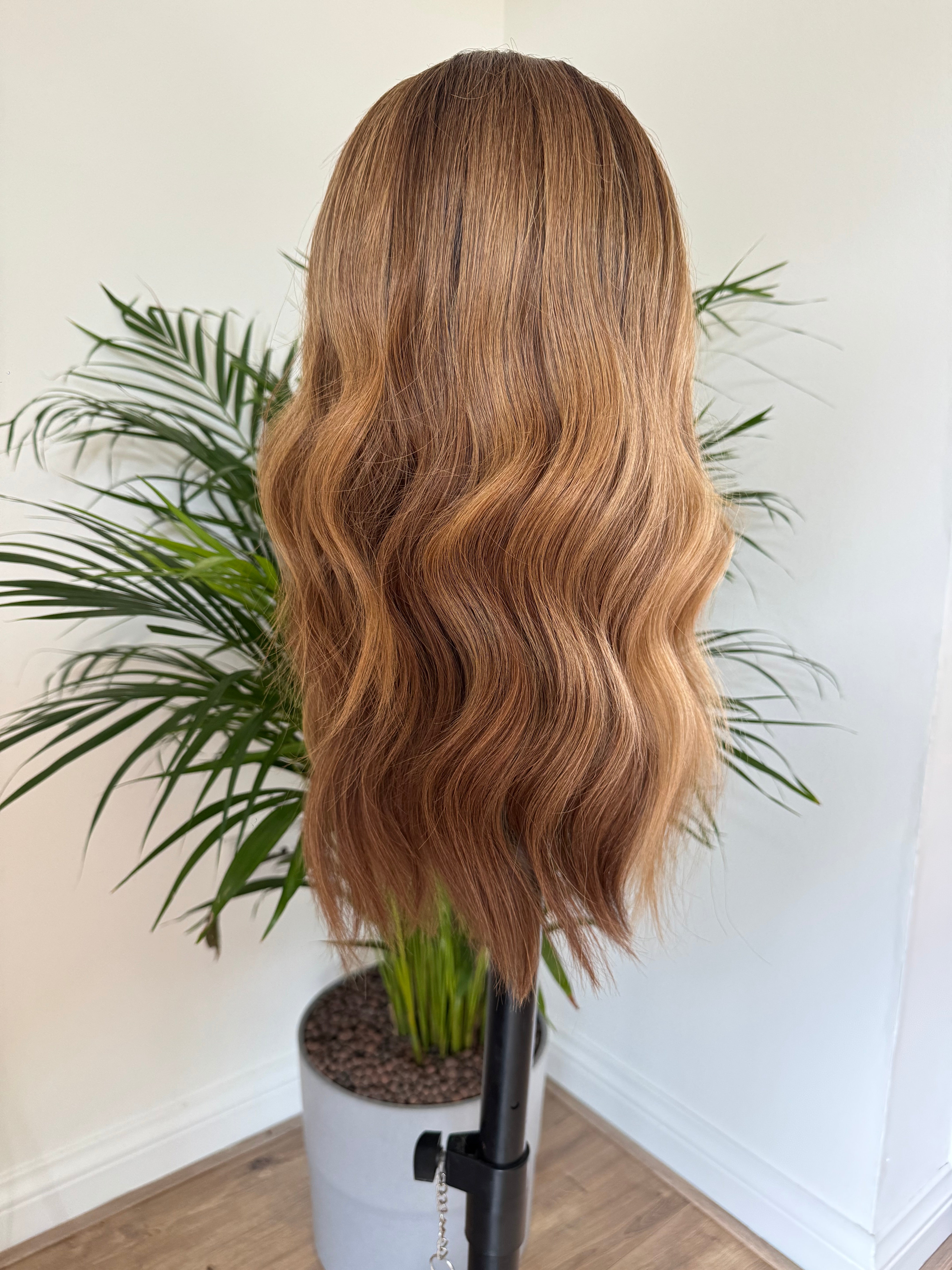Olivia – Hellbraune Balayage HD Lace Echthaarperücke | 18" & 22"